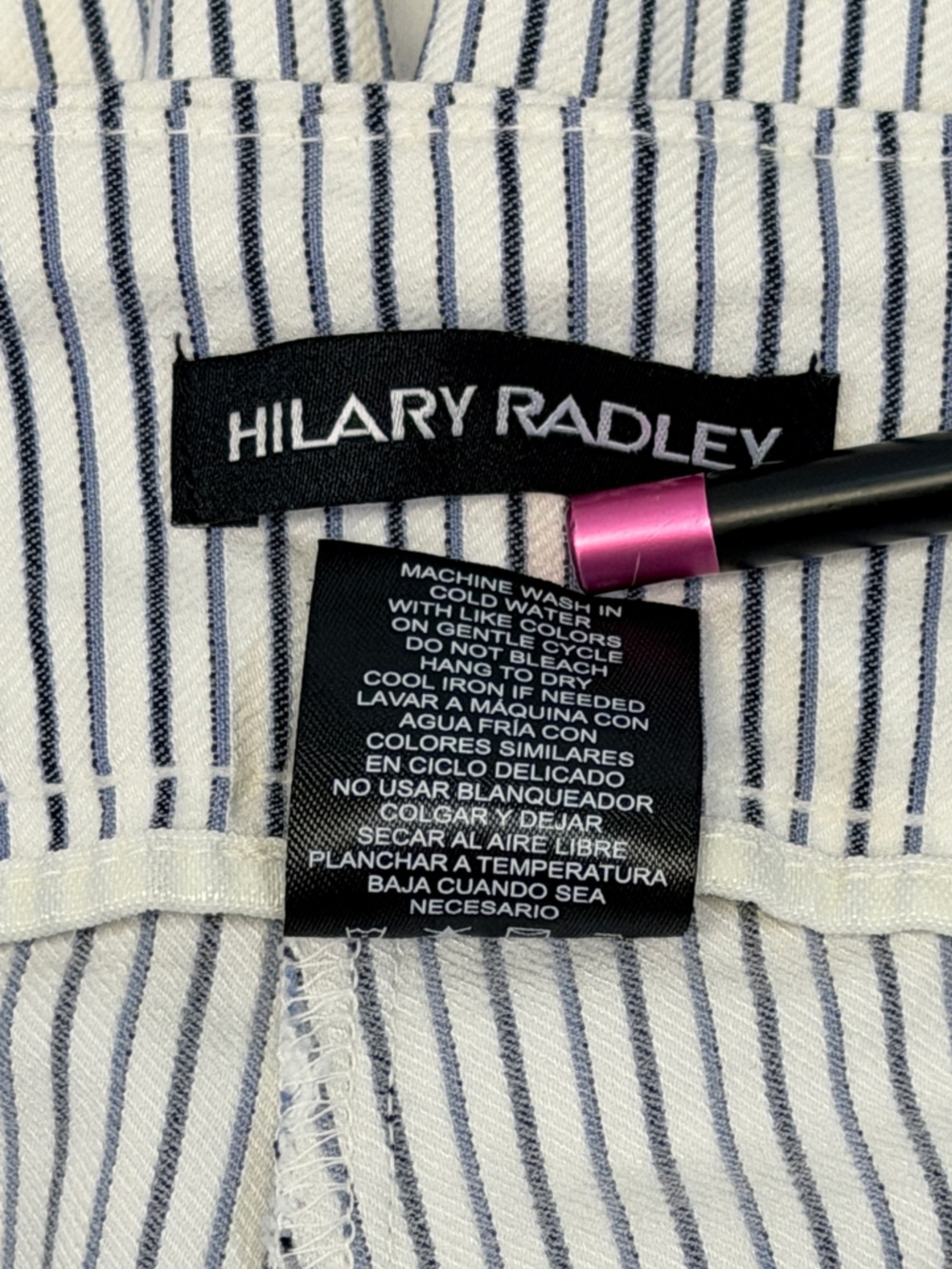 Hilary Radley Pinstripe Pull On Bermuda Shorts L Stretch White Blue - Picture 9 of 9